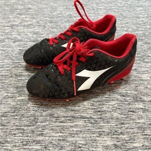 Diadora Boys Soccer Shoes Cleats Size 2